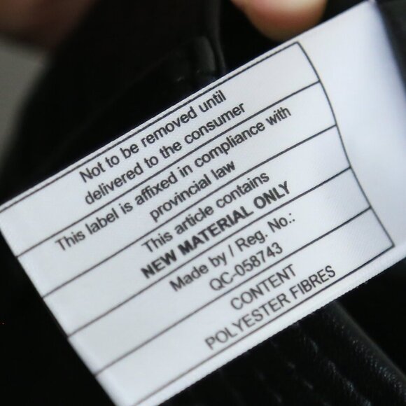 Aritzia Wilfred Funk Pants Black High Rise Gloss Vegan Leather Size 00 - Picture 4 of 9